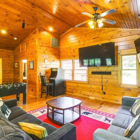 Cabin With Pool Access About 3 Mi To Downtown Gatlinburg Eksteriør billede