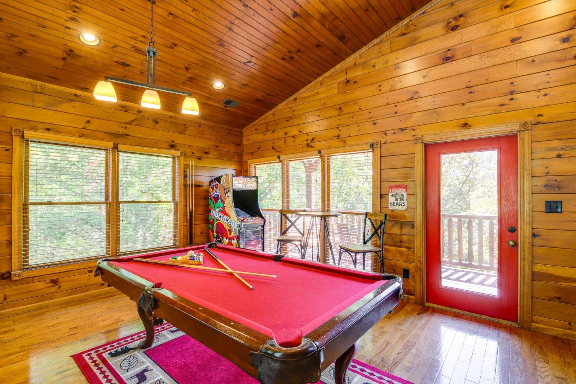 Cabin With Pool Access About 3 Mi To Downtown Gatlinburg Eksteriør billede