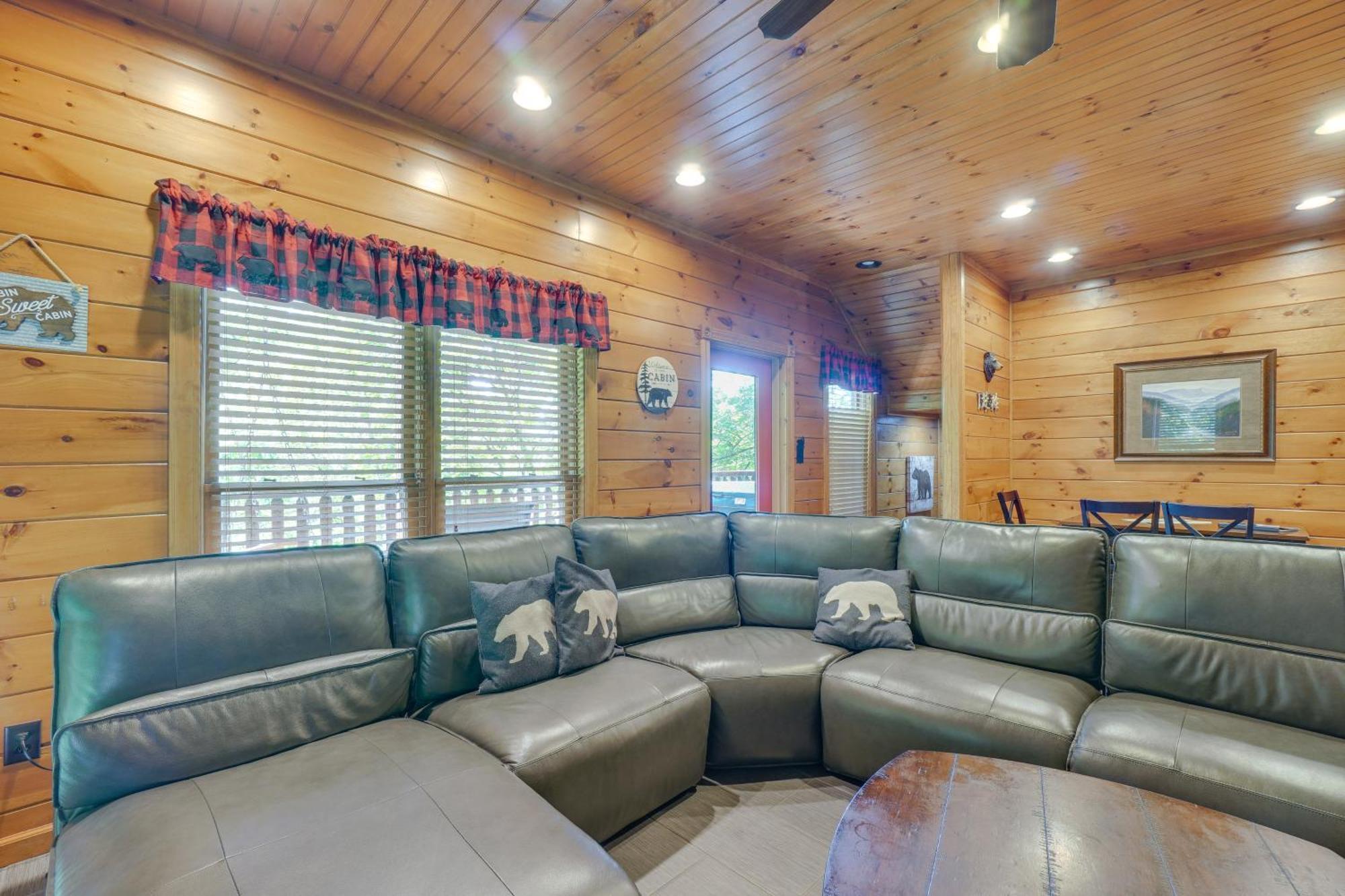 Cabin With Pool Access About 3 Mi To Downtown Gatlinburg Eksteriør billede