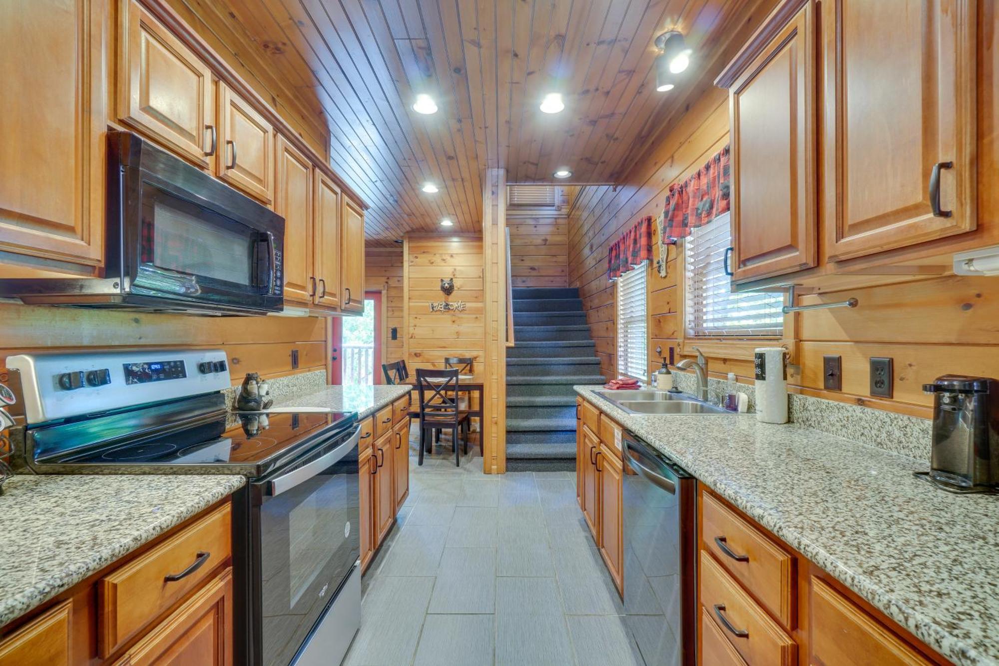 Cabin With Pool Access About 3 Mi To Downtown Gatlinburg Eksteriør billede