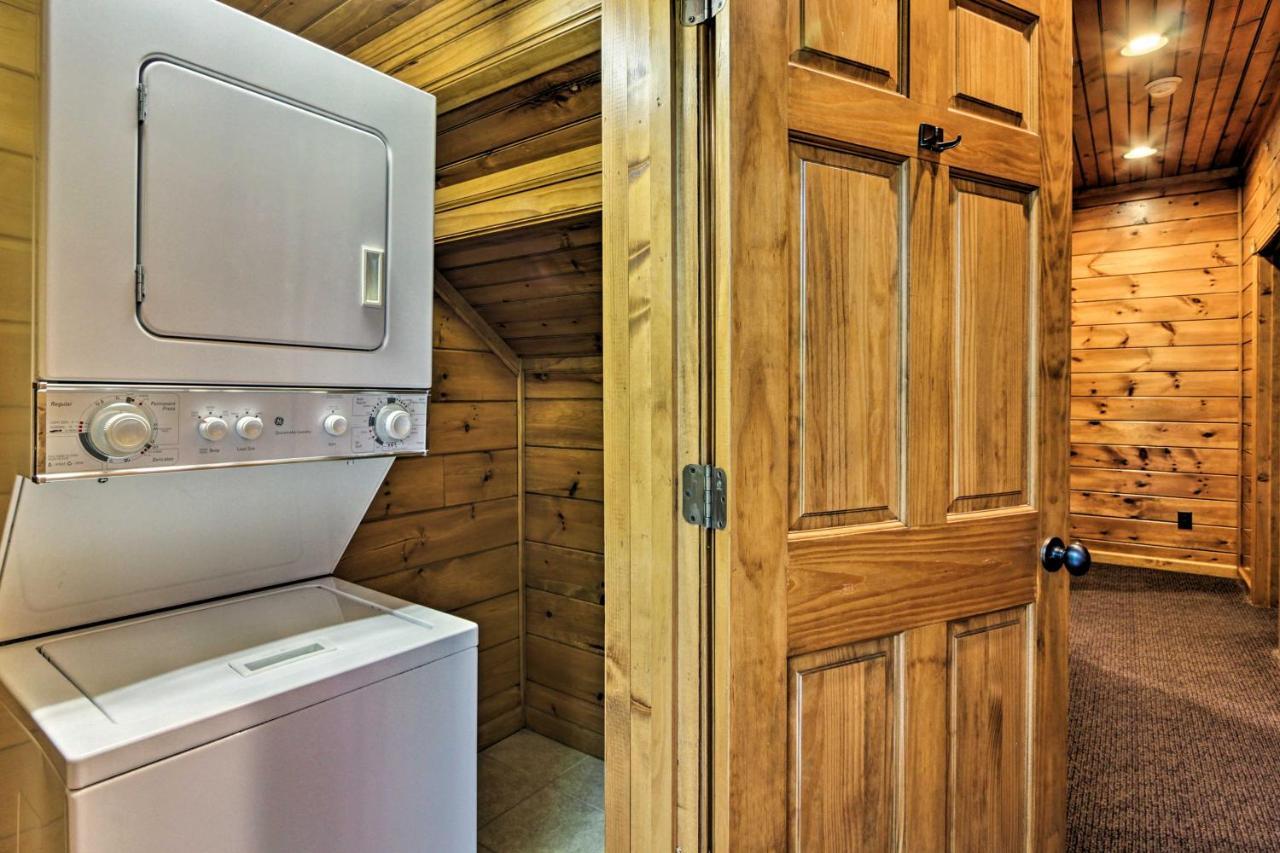 Cabin With Pool Access About 3 Mi To Downtown Gatlinburg Eksteriør billede
