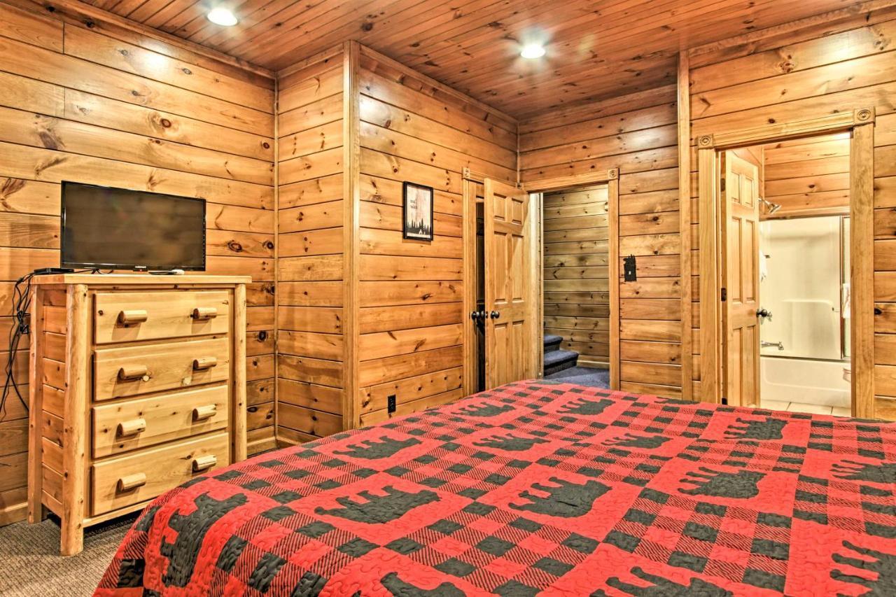 Cabin With Pool Access About 3 Mi To Downtown Gatlinburg Eksteriør billede