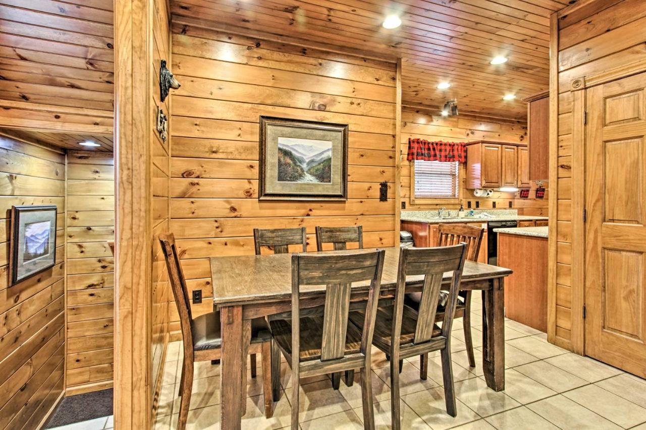 Cabin With Pool Access About 3 Mi To Downtown Gatlinburg Eksteriør billede