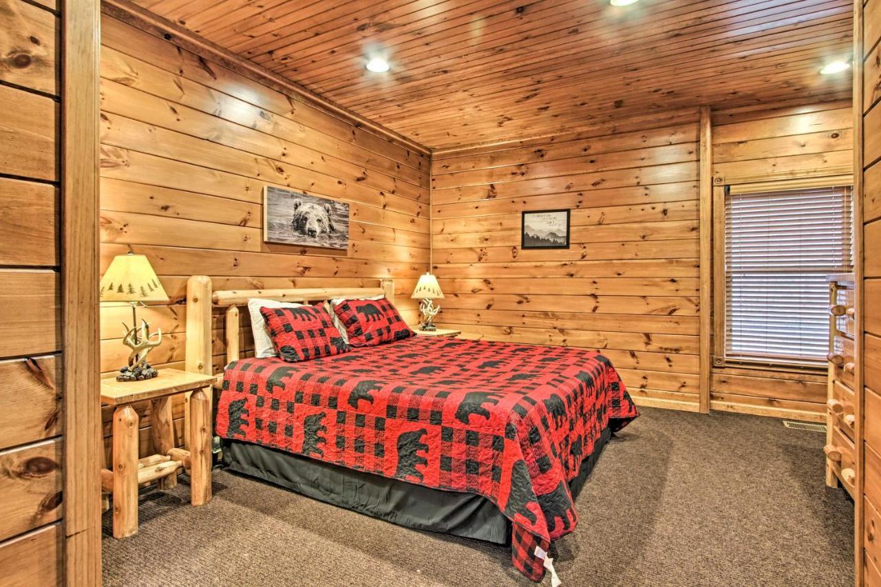Cabin With Pool Access About 3 Mi To Downtown Gatlinburg Eksteriør billede